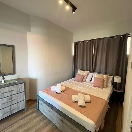Azul Sea View Apartament Larnaca